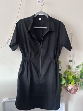 Black Short-Sleeve Zip-Front Dress